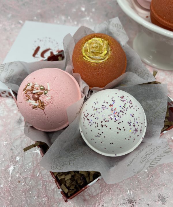 You’re So Loved Bath Bomb Gift Set - Image 2